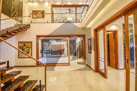 ڈی ایچ اے فیز 7 ڈیفنس (ڈی ایچ اے),لاہور میں 6 کمروں کا 1 کنال مکان 4.25 لاکھ میں کرایہ پر دستیاب ہے۔