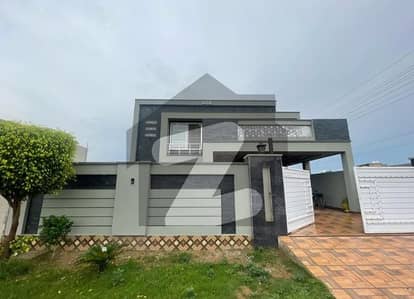 نظیر گارڈن سرگودھا میں 5 کمروں کا 15 مرلہ مکان 7.65 کروڑ میں برائے فروخت۔