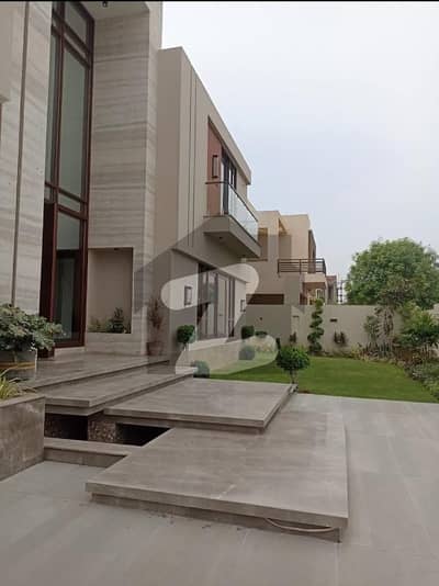 SPACIOUS 2000 YARDS LUXURY BUNGALOW FOR SALE IN DHA PHASE 6,