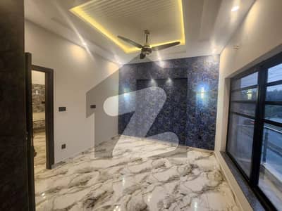 ڈی ایچ اے 11 رہبر فیز 1 ڈی ایچ اے 11 رہبر,لاہور میں 3 کمروں کا 5 مرلہ مکان 1.05 لاکھ میں کرایہ پر دستیاب ہے۔ ڈی ایچ اے 11 رہبر فیز 1 ڈی ایچ اے 11 رہبر,لاہور میں 3 کمروں کا 5 مرلہ مکان 1.05 لاکھ میں کرایہ پر دستیاب ہے۔