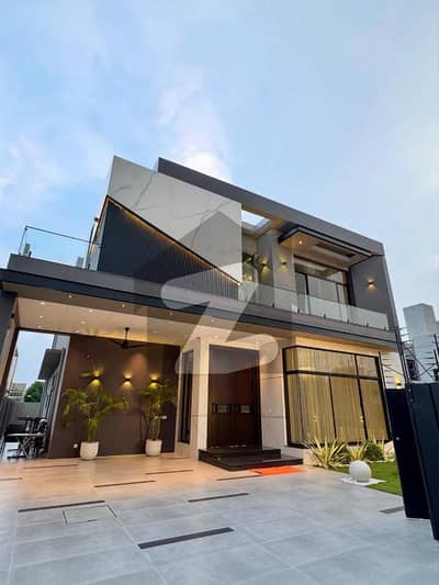 ڈی ایچ اے فیز 7 ڈیفنس (ڈی ایچ اے),لاہور میں 4 کمروں کا 10 مرلہ مکان 4.45 کروڑ میں برائے فروخت۔