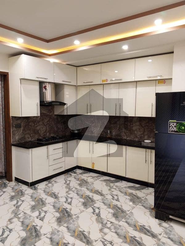 ناظم آباد 2 ناظم آباد,کراچی میں 3 کمروں کا 6 مرلہ بالائی پورشن 1.4 کروڑ میں برائے فروخت۔