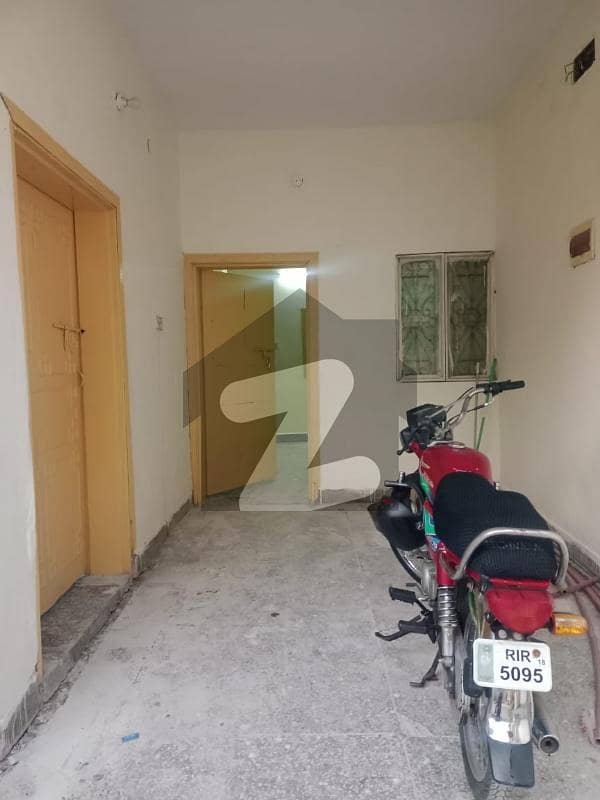 G 8 2 Bed Ground Floor For Rent .