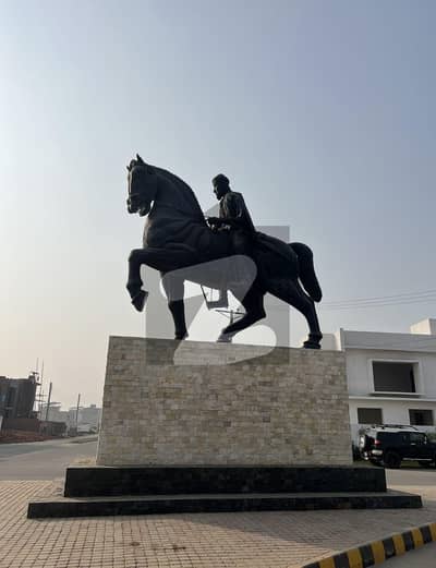 1 KANAL MANIK BLOCK MAIN BOULEVARD PLOT NEAR MAIN GATE MOSQUE AND COMMERCIAL MARKET