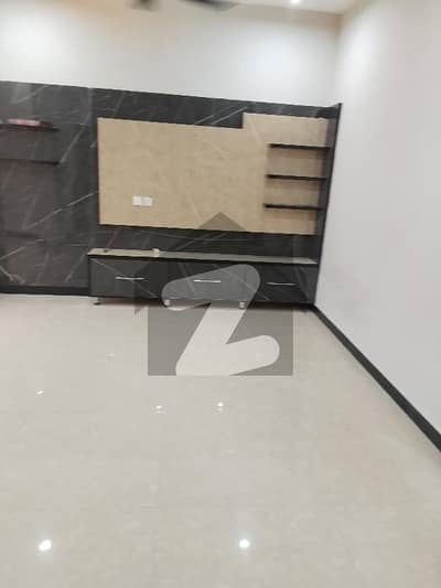 7 MARLA BRAND NEW UPPER PORTION FOR RENT IN JINNAH GARDEN