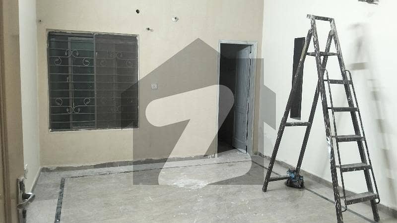 جوہر ٹاؤن فیز 2 جوہر ٹاؤن,لاہور میں 4 کمروں کا 10 مرلہ مکان 1.6 لاکھ میں کرایہ پر دستیاب ہے۔ جوہر ٹاؤن فیز 2 جوہر ٹاؤن,لاہور میں 4 کمروں کا 10 مرلہ مکان 1.6 لاکھ میں کرایہ پر دستیاب ہے۔