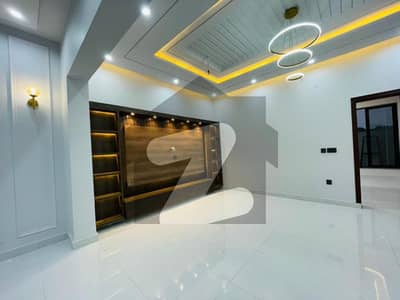 بش ایگزیکٹو ولاز ملتان میں 4 کمروں کا 5 مرلہ مکان 2.15 کروڑ میں برائے فروخت۔ بش ایگزیکٹو ولاز ملتان میں 4 کمروں کا 5 مرلہ مکان 2.15 کروڑ میں برائے فروخت۔