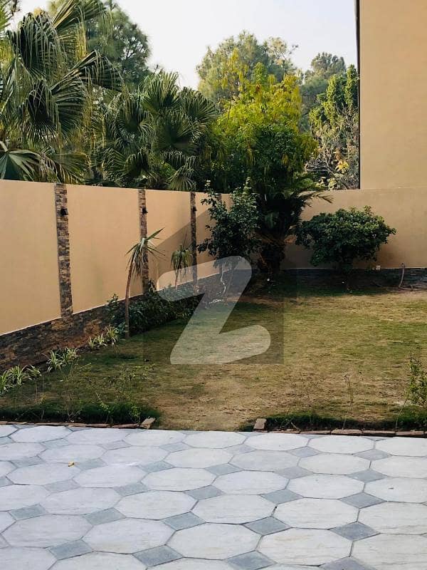 Beautiful Corner House for Sale in F-8