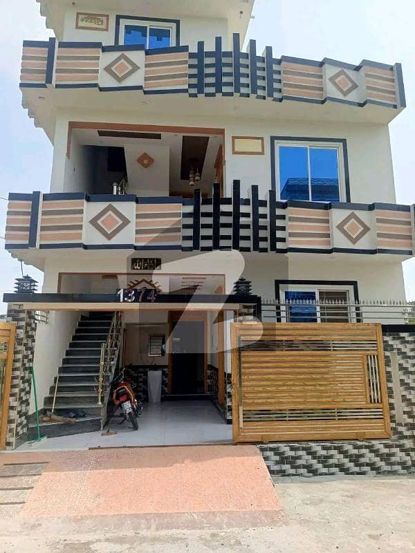 6 Marla House Available For Rent In I-11, I-11