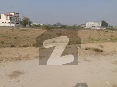 ڈی ایچ اے فیز 8 - بلاک یو فیز 8,ڈیفنس (ڈی ایچ اے),لاہور میں 2 کنال رہائشی پلاٹ 7.65 کروڑ میں برائے فروخت۔ ڈی ایچ اے فیز 8 - بلاک یو فیز 8,ڈیفنس (ڈی ایچ اے),لاہور میں 2 کنال رہائشی پلاٹ 7.65 کروڑ میں برائے فروخت۔