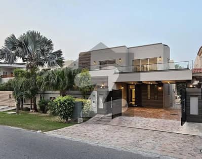 ڈی ایچ اے فیز 7 ڈیفنس (ڈی ایچ اے),لاہور میں 4 کمروں کا 10 مرلہ مکان 4.4 کروڑ میں برائے فروخت۔