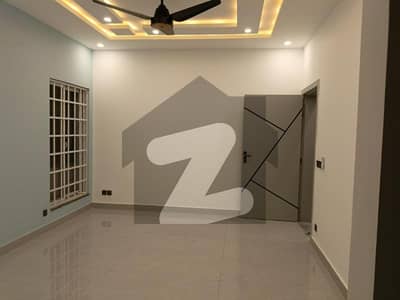 VIP. . . GROUND PORTION FOR RENT,. 3 Bedroom Portion Gas. seperate meter & Electricity seperate meter Prime Location This House ONLY 2. mint Walking Distance Highway Prime Location This. . House