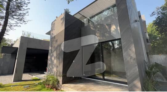 Luxury House for Rent in F-8/3 Islamabad | 8 Bedrooms | Elevator Installed | Rent: USD 8,000/Month | Available exclusively for diplomats and executives of multinational companies