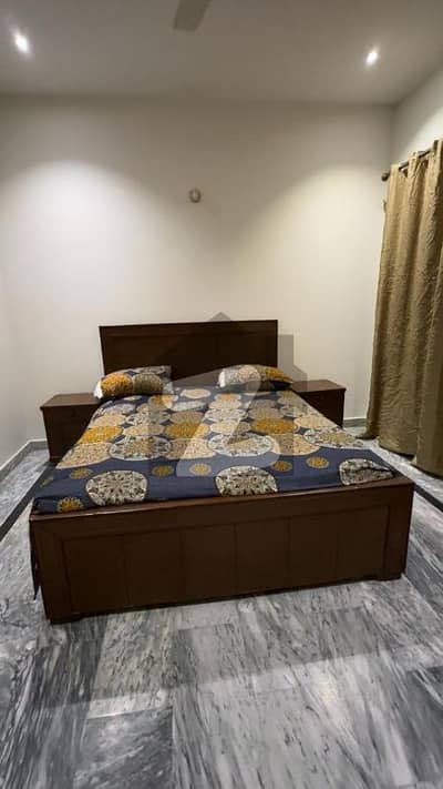 ڈی ایچ اے فیز 2 ڈیفنس (ڈی ایچ اے),لاہور میں 2 کمروں کا 1 کنال بالائی پورشن 85.0 ہزار میں کرایہ پر دستیاب ہے۔