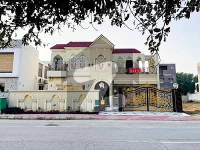 24 Marla cheapest Plot For Sale in Valencia Town block G