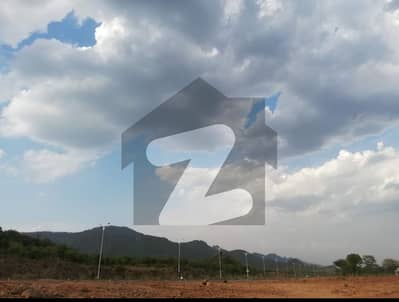 مارگلہ انکلیو مارگلہ ایونیو,اسلام آباد میں 10 مرلہ رہائشی پلاٹ 3.5 کروڑ میں برائے فروخت۔