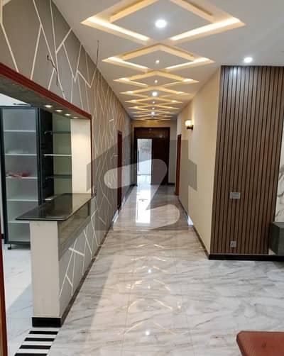 سوان گارڈن اسلام آباد میں 4 کمروں کا 1 کنال مکان 1.35 لاکھ میں کرایہ پر دستیاب ہے۔