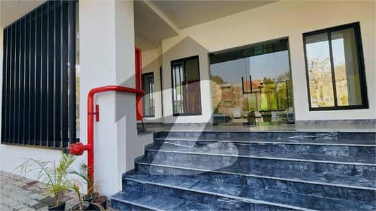 جی ۔ 8 مرکز جی ۔ 8,اسلام آباد میں 1 کنال عمارت 9.5 لاکھ میں کرایہ پر دستیاب ہے۔