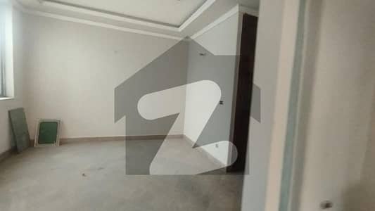 ویلینشیاء ۔ بلاک ایف ویلینشیاء ہاؤسنگ سوسائٹی,لاہور میں 6 کمروں کا 1 کنال مکان 5.25 کروڑ میں برائے فروخت۔