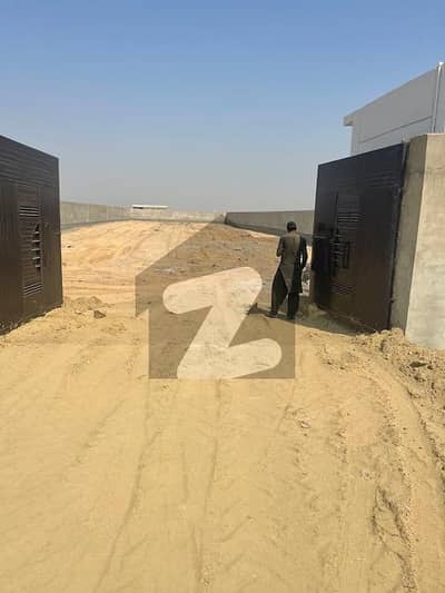 پورٹ قاسم بِن قاسم ٹاؤن,کراچی میں 9 کنال صنعتی زمین 6.5 کروڑ میں برائے فروخت۔