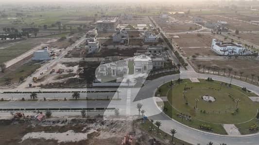 20 Marla 90 ft Green Belt Residential Plot For Sale in Wadie Sitara Faisalabad