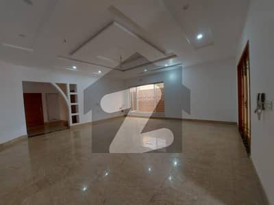 PRIME LOCATION 15 MARLA HOUSE MAIN BOULEVARD FOR SALE IN ZEE GARDEN GT ROAD FAISALABAD