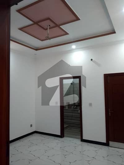 پنجاب یونیورسٹی سوسائٹی فیز 2 پنجاب یونیورسٹی ایمپلائیز سوسائٹی,لاہور میں 4 کمروں کا 5 مرلہ مکان 2.2 کروڑ میں برائے فروخت۔ پنجاب یونیورسٹی سوسائٹی فیز 2 پنجاب یونیورسٹی ایمپلائیز سوسائٹی,لاہور میں 4 کمروں کا 5 مرلہ مکان 2.2 کروڑ میں برائے فروخت۔