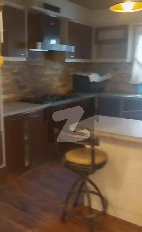 ڈی ایچ اے فیز 5 ڈی ایچ اے ڈیفینس,کراچی میں 3 کمروں کا 12 مرلہ فلیٹ 2.5 لاکھ میں کرایہ پر دستیاب ہے۔