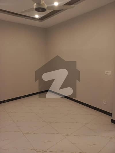 ڈی ایچ اے ڈیفینس فیز 3 ڈی ایچ اے ڈیفینس,اسلام آباد میں 3 کمروں کا 5 مرلہ مکان 2.7 کروڑ میں برائے فروخت۔ ڈی ایچ اے ڈیفینس فیز 3 ڈی ایچ اے ڈیفینس,اسلام آباد میں 3 کمروں کا 5 مرلہ مکان 2.7 کروڑ میں برائے فروخت۔