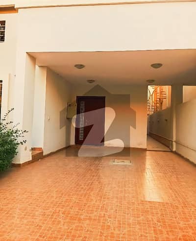 3 Bed DD Quaid Villa Fully Renovated Near Entrance and Walking distance to Masjid Mart, etc 3 Bed DD Quaid Villa Fully Renovated Near Entrance and Walking distance to Masjid Mart, etc