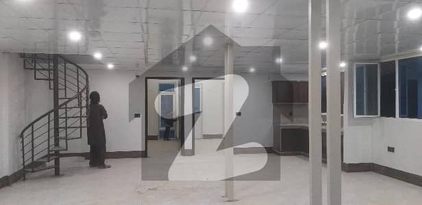 گلستانِ جوہر کراچی میں 12 مرلہ عمارت 1.6 لاکھ میں کرایہ پر دستیاب ہے۔