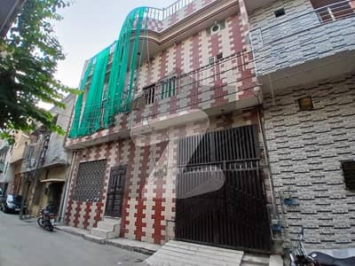 سمن آباد لاہور میں 6 کمروں کا 8 مرلہ مکان 2.8 کروڑ میں برائے فروخت۔