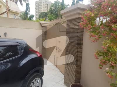 پی ای سی ایچ ایس بلاک 3 پی ای سی ایچ ایس,جمشید ٹاؤن,کراچی میں 4 کمروں کا 9 مرلہ مکان 8.25 کروڑ میں برائے فروخت۔