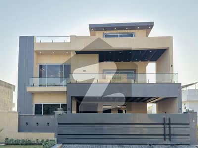 ایم پی سی ایچ ایس ۔ ملٹی گارڈنز بی ۔ 17,اسلام آباد میں 6 کمروں کا 14 مرلہ مکان 7.9 کروڑ میں برائے فروخت۔ ایم پی سی ایچ ایس ۔ ملٹی گارڈنز بی ۔ 17,اسلام آباد میں 6 کمروں کا 14 مرلہ مکان 7.9 کروڑ میں برائے فروخت۔