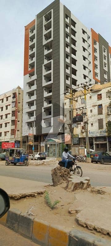 کامران چورنگی کراچی میں 1 کنال دفتر 26.0 لاکھ میں کرایہ پر دستیاب ہے۔