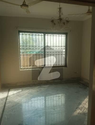 G-11 Size 25*60 Ground Portion For Rent