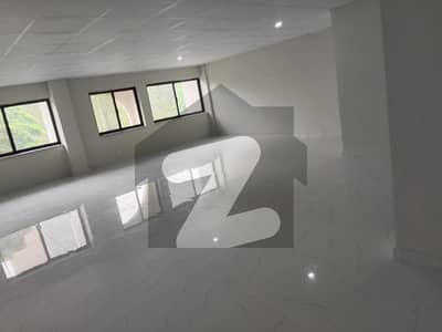 نیو بلیو ایریا اسلام آباد میں 7 مرلہ Studio دفتر 7.0 لاکھ میں کرایہ پر دستیاب ہے۔