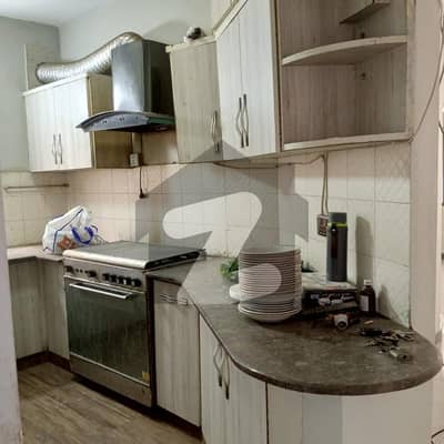 Prime Location In Gulistan-e-Jauhar - Block 13 Flat Sized 1650 Square Feet For sale Prime Location In Gulistan-e-Jauhar - Block 13 Flat Sized 1650 Square Feet For sale