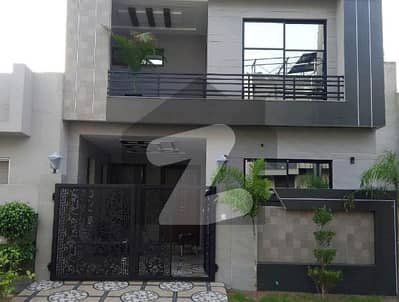 5 Marla House Situated In Formanites Housing Scheme - Block M For sale 5 Marla House Situated In Formanites Housing Scheme - Block M For sale