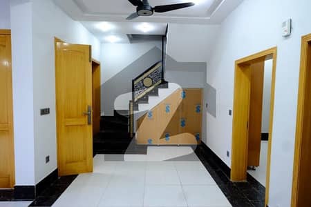 پارک ویو سٹی لاہور میں 4 کمروں کا 5 مرلہ مکان 90.0 ہزار میں کرایہ پر دستیاب ہے۔