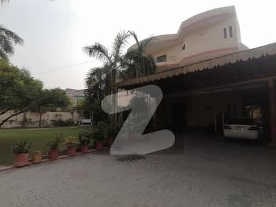 2 Kanal Beautiful House For Sale