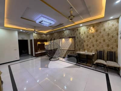 جوہر ٹاؤن فیز 1 - بلاک ایف جوہر ٹاؤن فیز 1,جوہر ٹاؤن,لاہور میں 5 کمروں کا 10 مرلہ مکان 4.85 کروڑ میں برائے فروخت۔