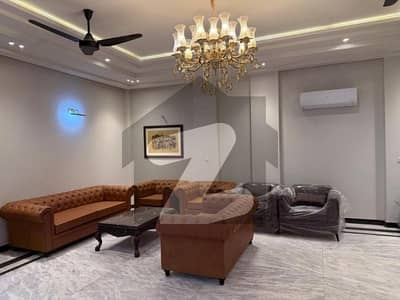 ایف ۔ 7 اسلام آباد میں 6 کمروں کا 1 کنال مکان 14.0 لاکھ میں کرایہ پر دستیاب ہے۔