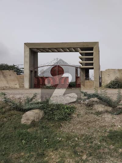 پورٹ قاسم بِن قاسم ٹاؤن,کراچی میں 29 کنال صنعتی زمین 22.5 کروڑ میں برائے فروخت۔