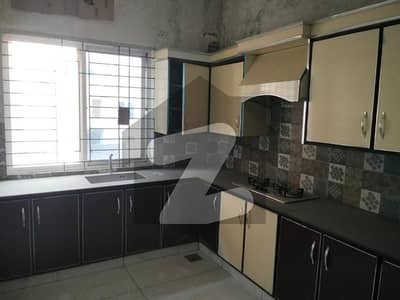 واپڈا ٹاؤن گوجرانوالہ میں 5 کمروں کا 10 مرلہ مکان 85.0 ہزار میں کرایہ پر دستیاب ہے۔ واپڈا ٹاؤن گوجرانوالہ میں 5 کمروں کا 10 مرلہ مکان 85.0 ہزار میں کرایہ پر دستیاب ہے۔