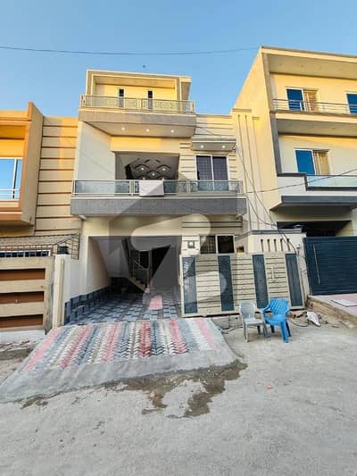 ائیرپورٹ ہاؤسنگ سوسائٹی - سیکٹر 4 ائیرپورٹ ہاؤسنگ سوسائٹی,راولپنڈی میں 4 کمروں کا 5 مرلہ مکان 1.9 کروڑ میں برائے فروخت۔ ائیرپورٹ ہاؤسنگ سوسائٹی - سیکٹر 4 ائیرپورٹ ہاؤسنگ سوسائٹی,راولپنڈی میں 4 کمروں کا 5 مرلہ مکان 1.9 کروڑ میں برائے فروخت۔