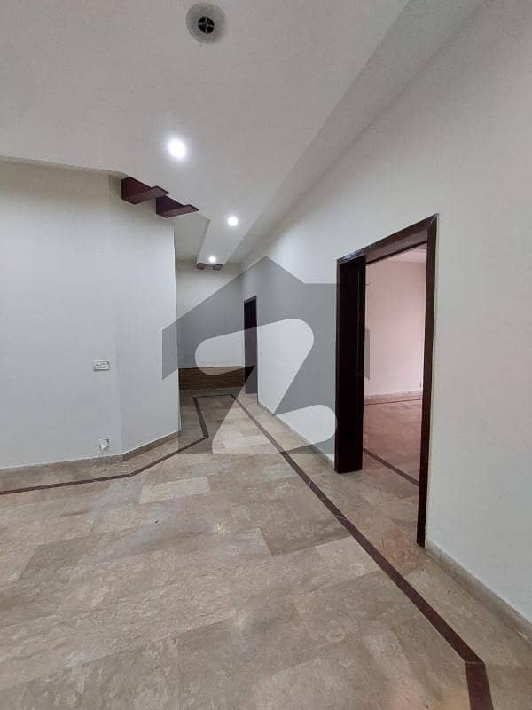 پیراگون سٹی لاہور میں 4 کمروں کا 10 مرلہ مکان 1.7 لاکھ میں کرایہ پر دستیاب ہے۔ پیراگون سٹی لاہور میں 4 کمروں کا 10 مرلہ مکان 1.7 لاکھ میں کرایہ پر دستیاب ہے۔