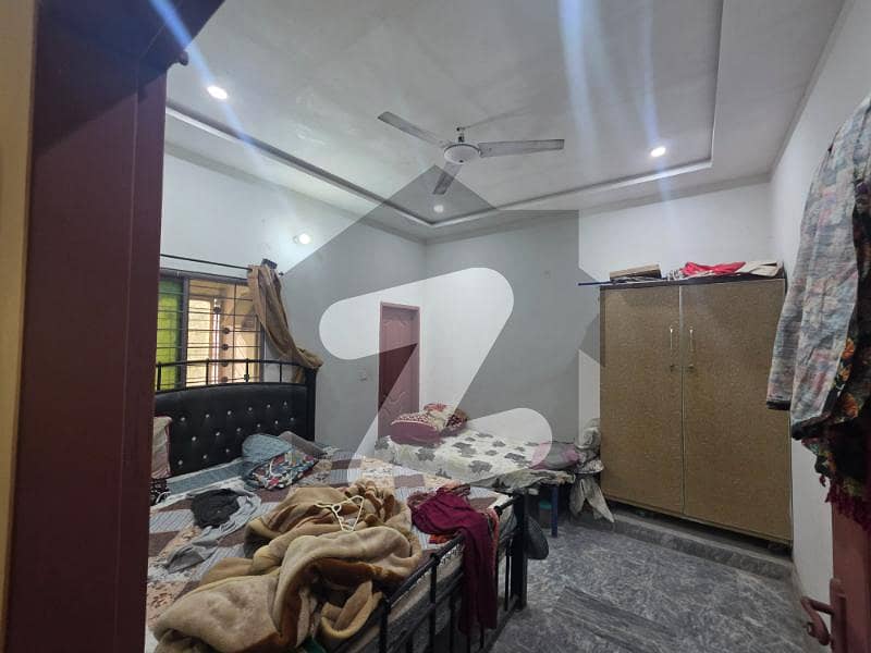 الحمرا ٹاؤن لاہور میں 3 کمروں کا 3 مرلہ مکان 1.3 کروڑ میں برائے فروخت۔ الحمرا ٹاؤن لاہور میں 3 کمروں کا 3 مرلہ مکان 1.3 کروڑ میں برائے فروخت۔