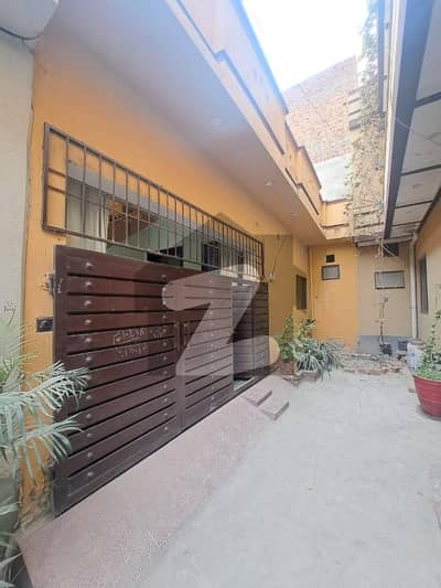 Centrally Located Prime Location House Available In Wakeel Colony For sale