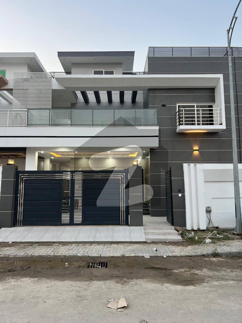 10 Marla House In Central DHA Defence For sale